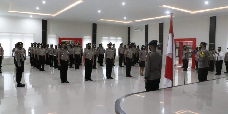 Upacara Kenaikan Pangkat Polres Lingga