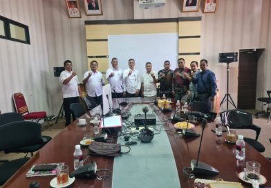 Dampingi Kades serta BPD Pian Tengah dan Mekar Jaya, Ketua Komisi II DPRD Natuna Kunjungi PUPR Kepri