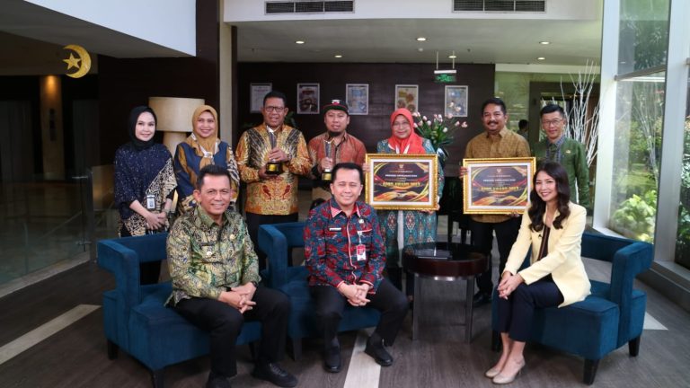 6b8d8f7a63a960256b9a5f132f2022e1