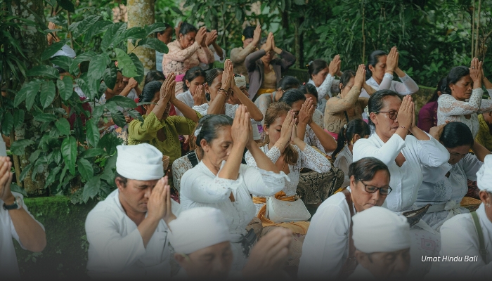 persiapan-hari-galungan-kuningan-2025