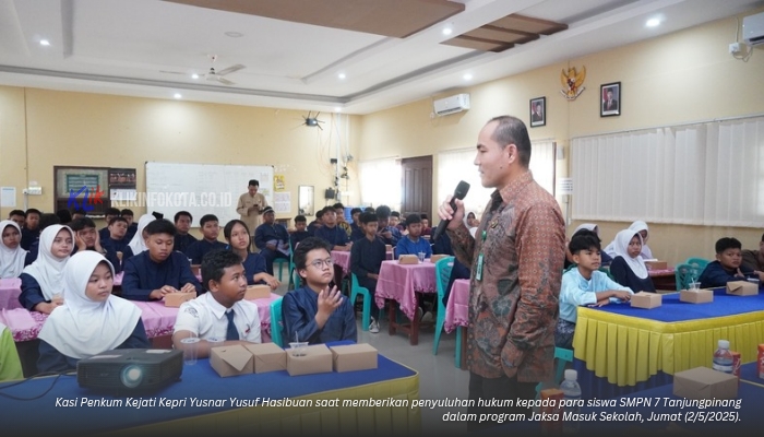 yusnar-yusuf-penyuluhan-napza-bullying-smpn7-2025