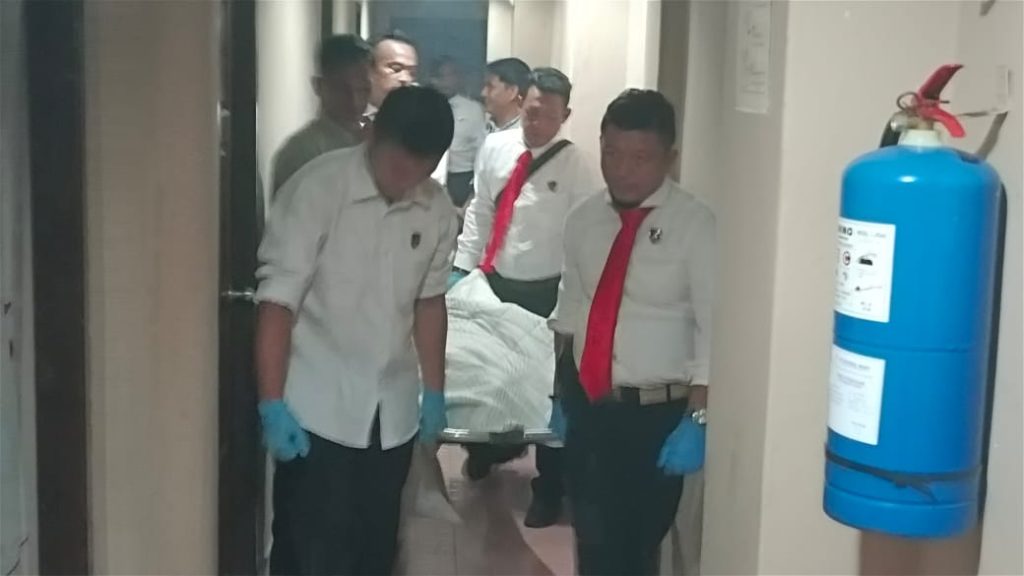 Evakuasi jenazah nelayan lingga meninggal akibat overdosis