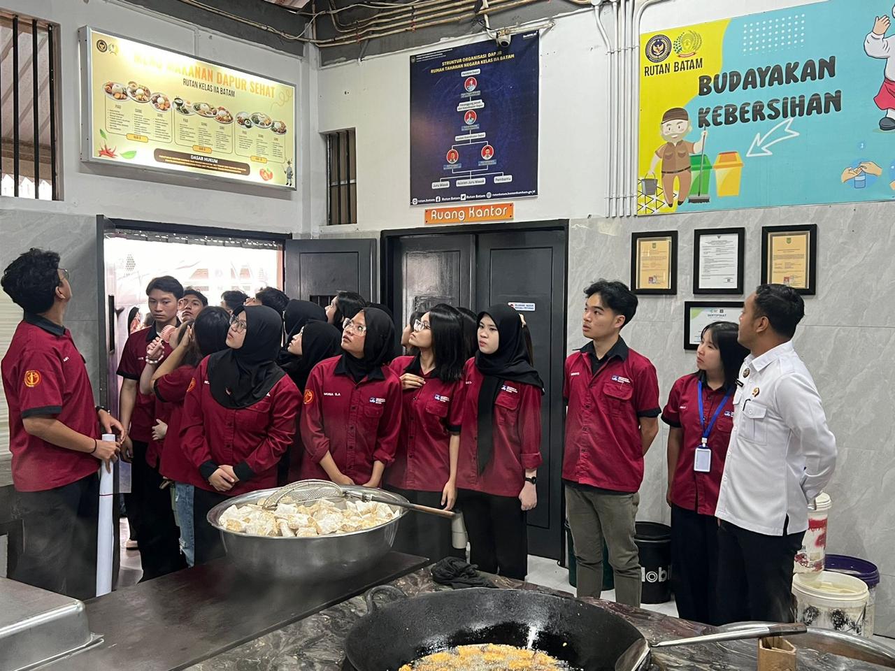 Rutan Batam Berperan Aktif dalam Pengembangan Ilmu Hukum, Sambut Kunjungan Observasi Mahasiswa UIB