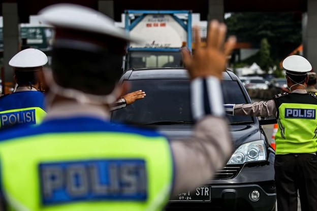 pro-kontra-larangan-polisi-live-di-medsos-saat-bertugas-06052026-071301